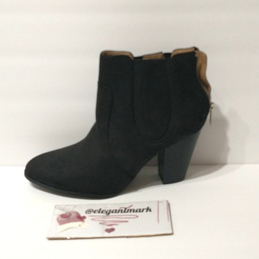Adrienne Vittadini Ankle Women's Booties Size 9.5